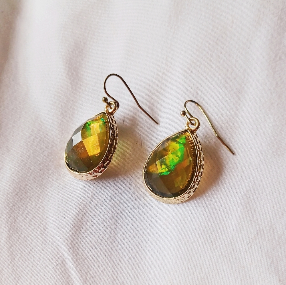Vintage Cat's Eye Green Brown Gold Teardrop Dangle Earrings 70s Boho Natural
